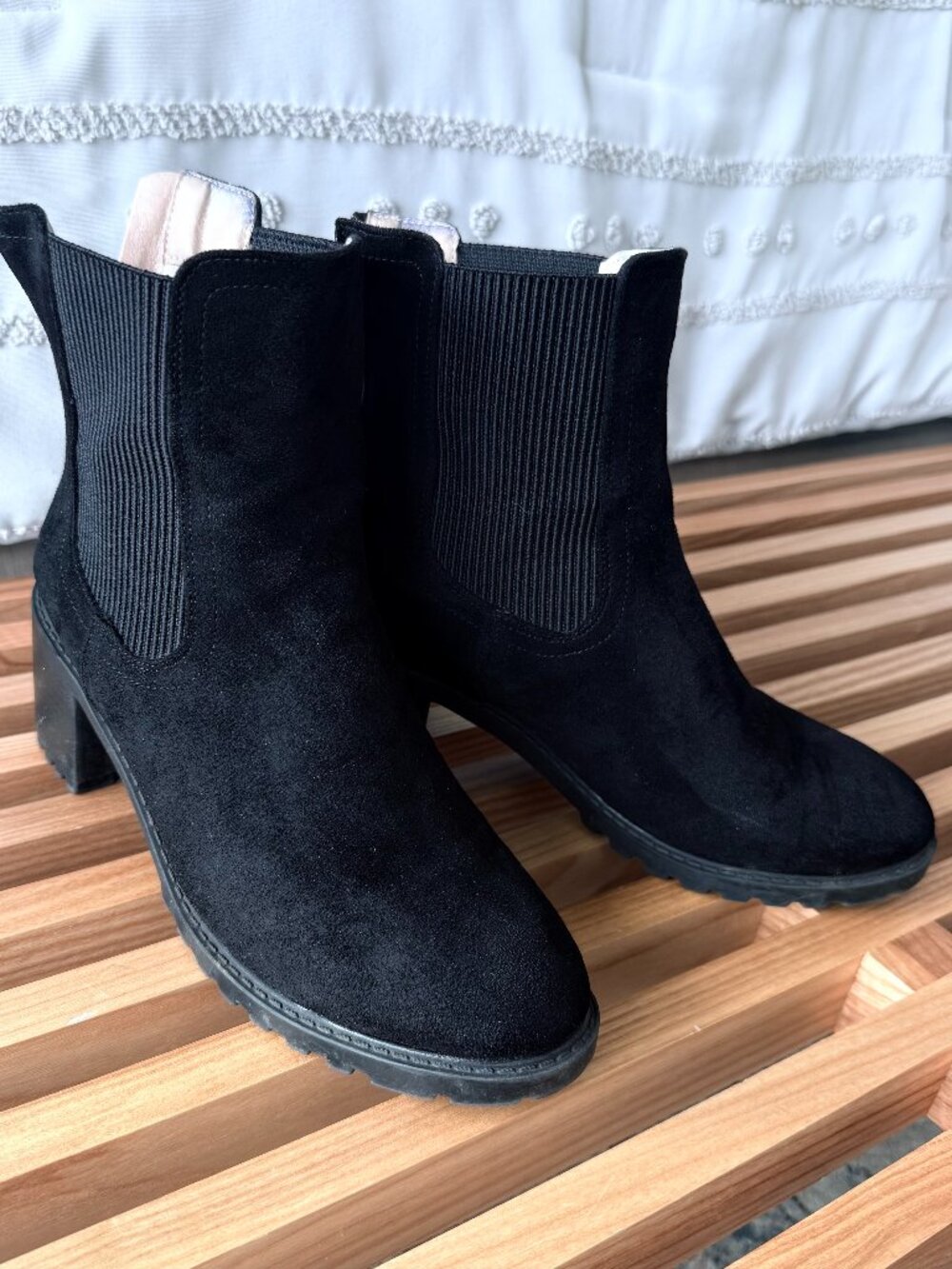 Black Faux Suede Lug Sole Chelsea Ankle Boots Rear Zip Size 7.5